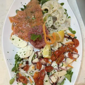 Mixed fish appetizer