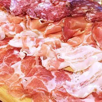 Gnocco fritto con culaccina di Parma e Mozzarella di Bufala